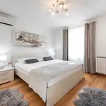 Anita, * Cavtat
