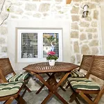 Villa Anita, *