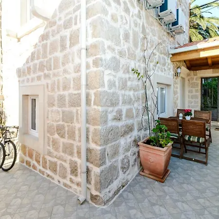 Anita, Cavtat