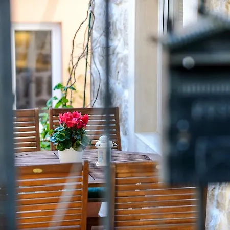 Anita, Вилла Цавтат